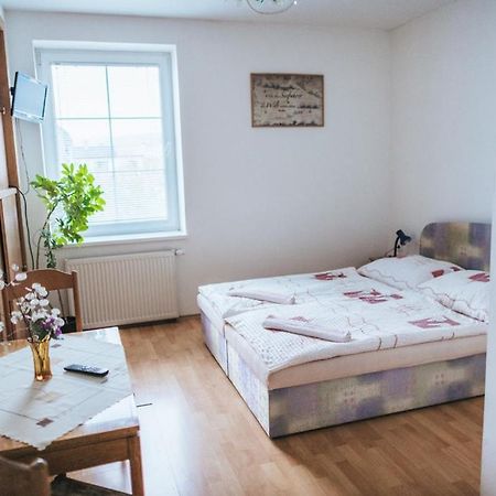 Klub U Námořníka Dvůr Králové nad Labem Exterior foto